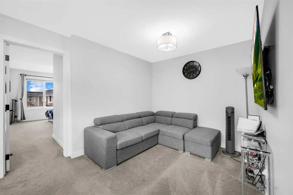 34 Sage Hill Lane NW