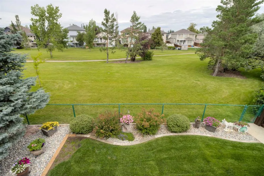 61 Salish Place W