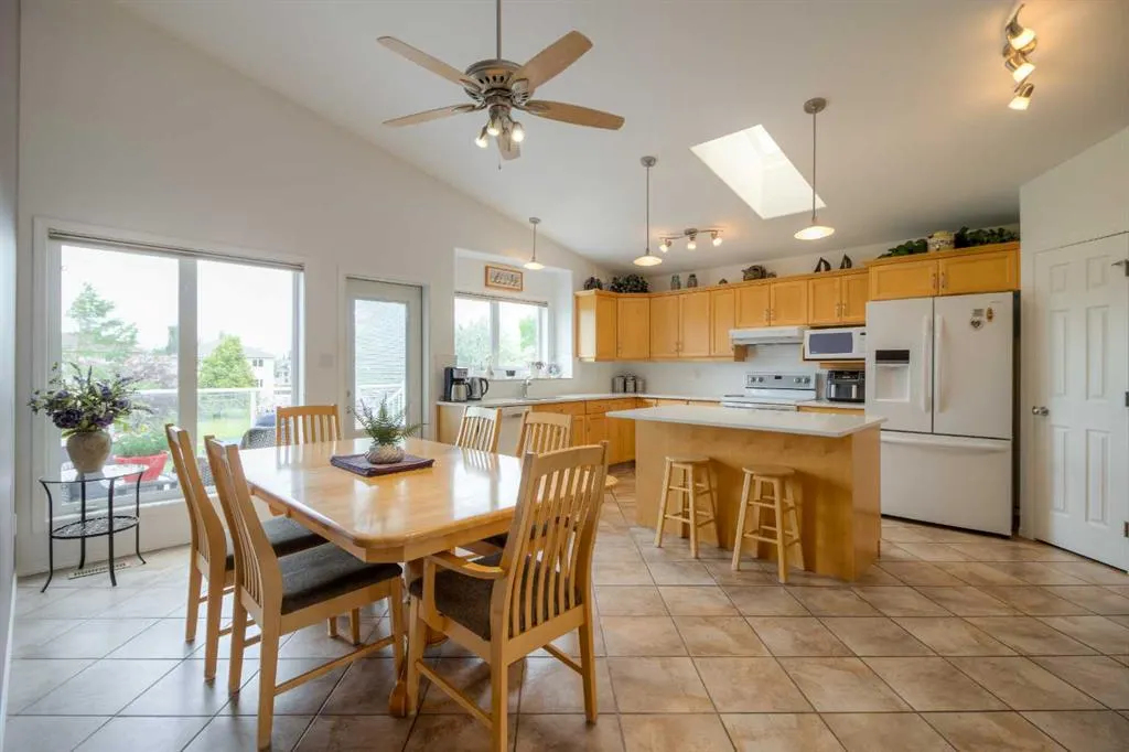 61 Salish Place W