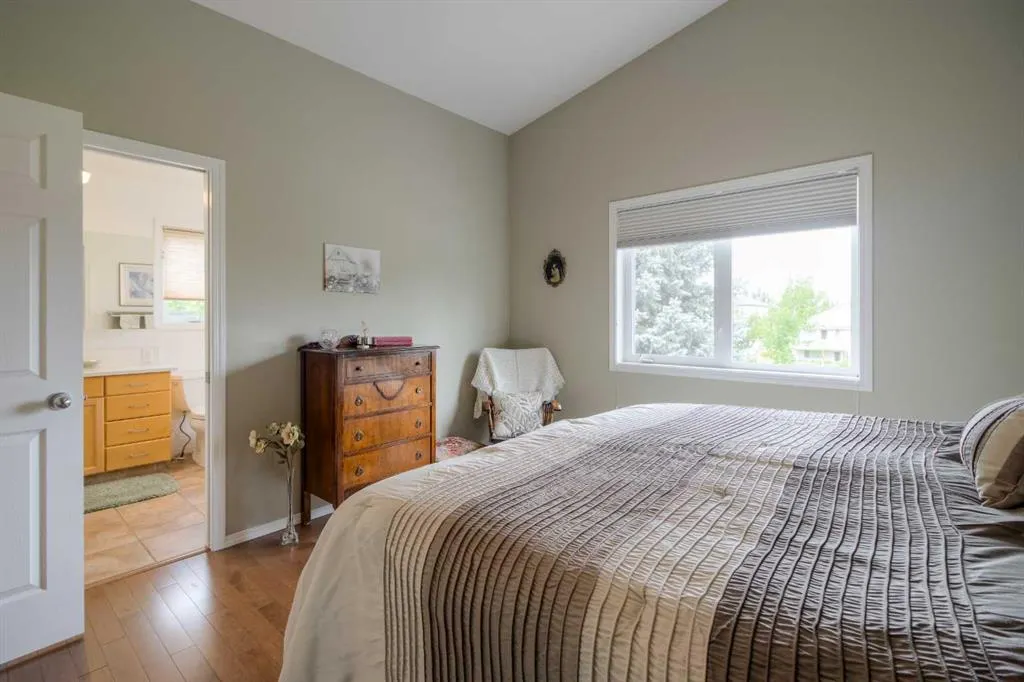 61 Salish Place W