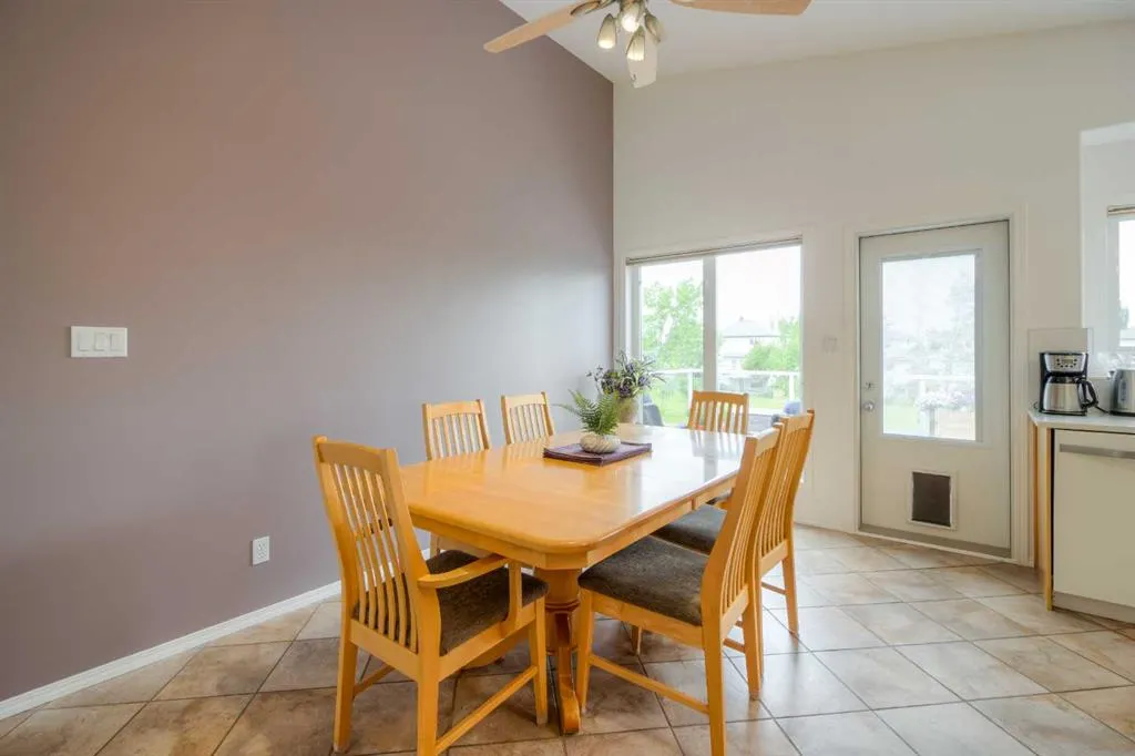 61 Salish Place W