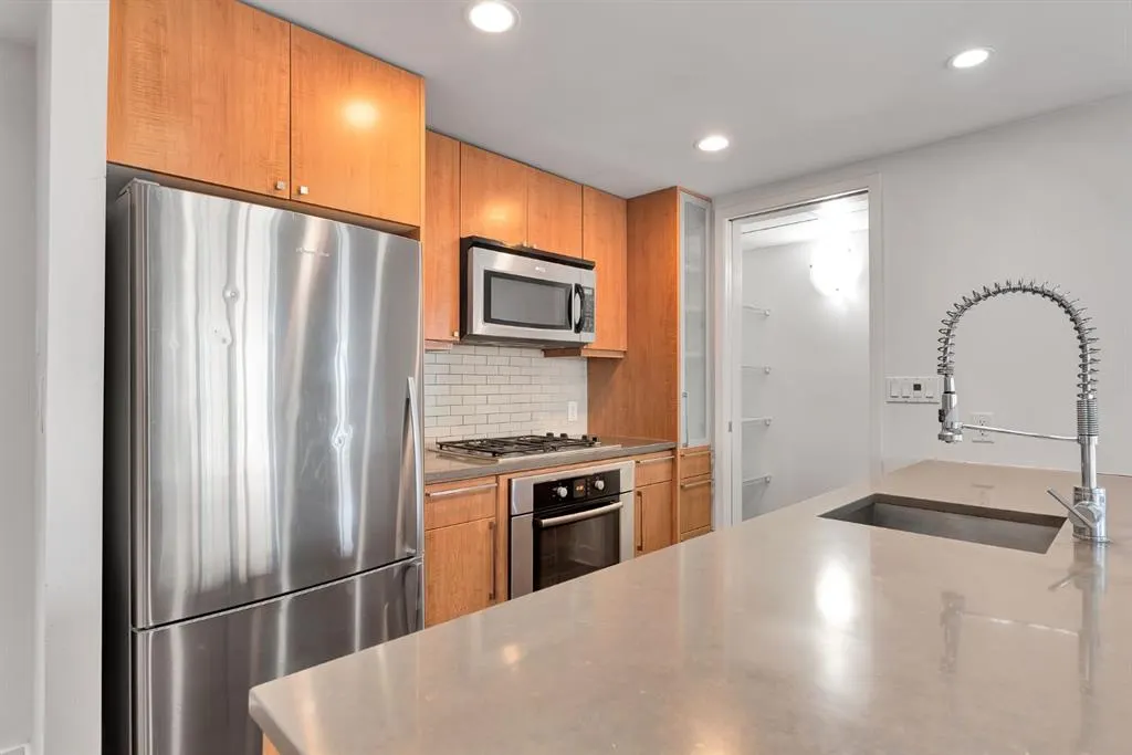 1118 12 Avenue SW, #901