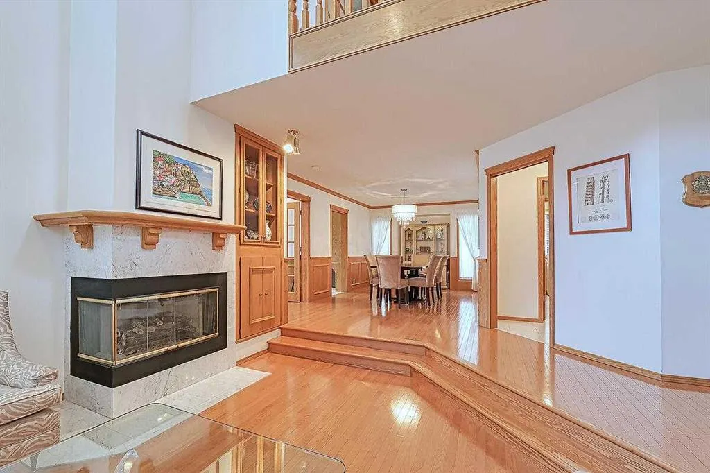 115 Strathaven Circle SW