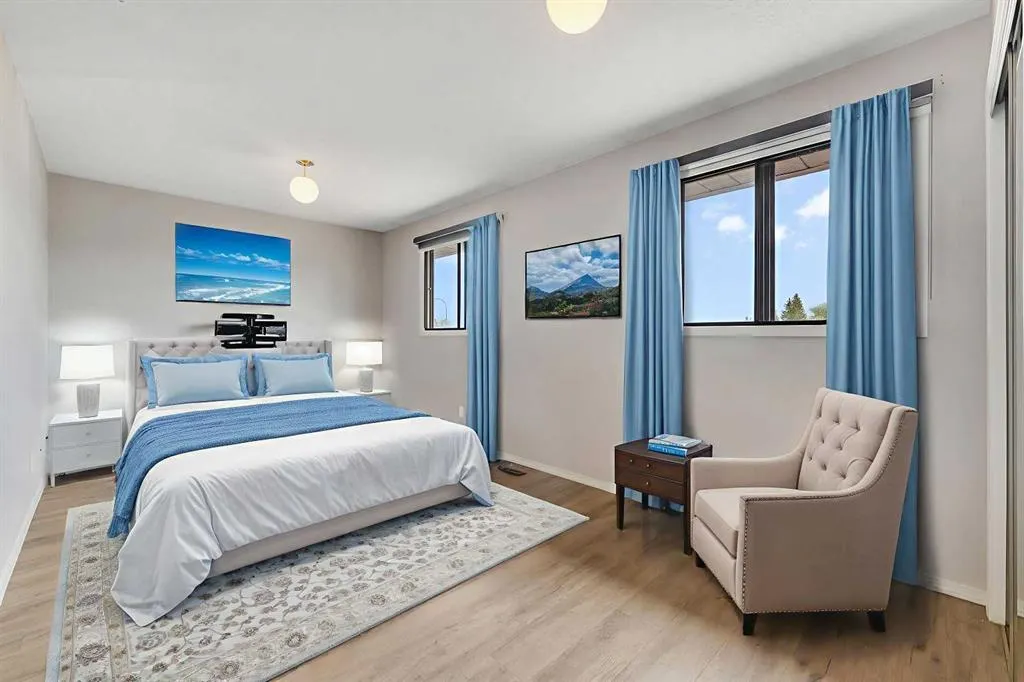 37 Edgeford Way NW