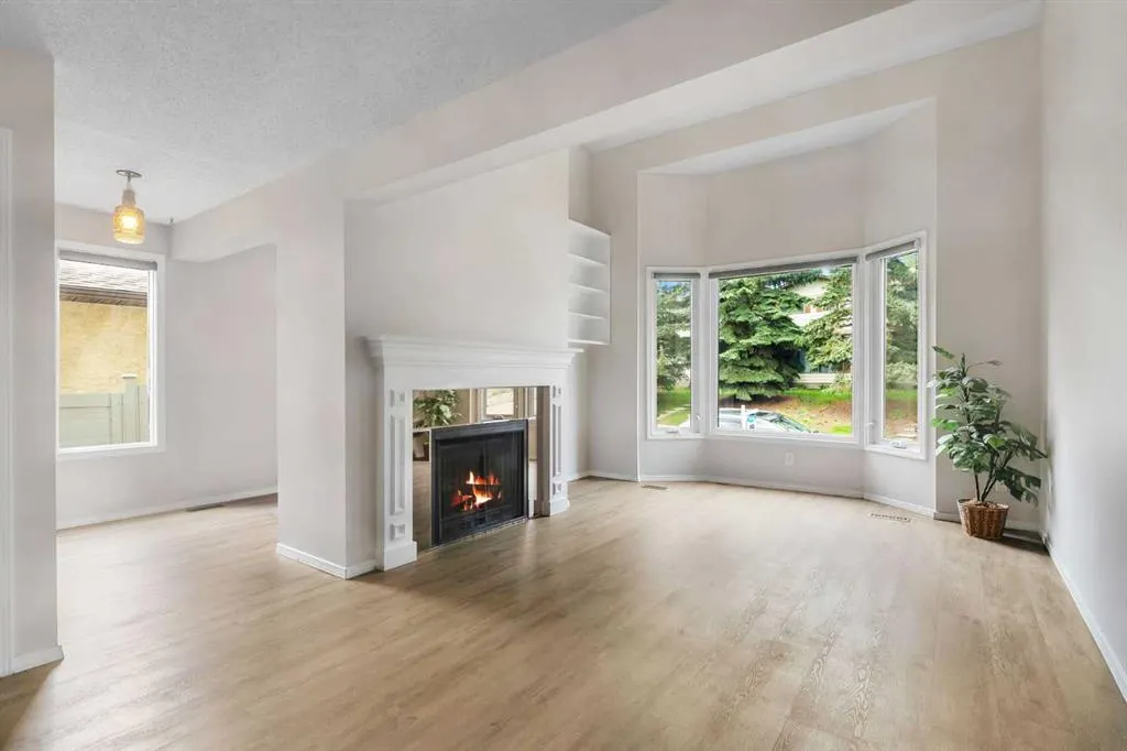 37 Edgeford Way NW