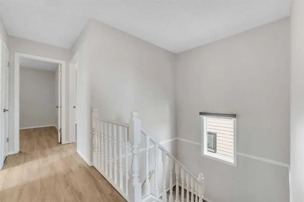 37 Edgeford Way NW