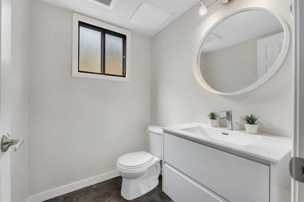 37 Edgeford Way NW