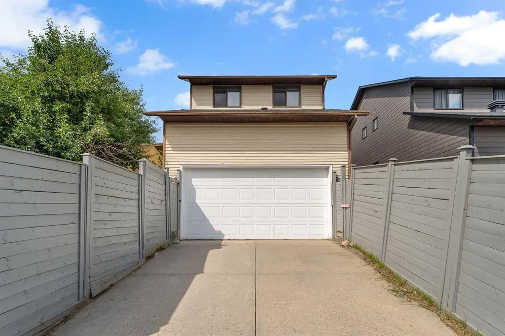 37 Edgeford Way NW