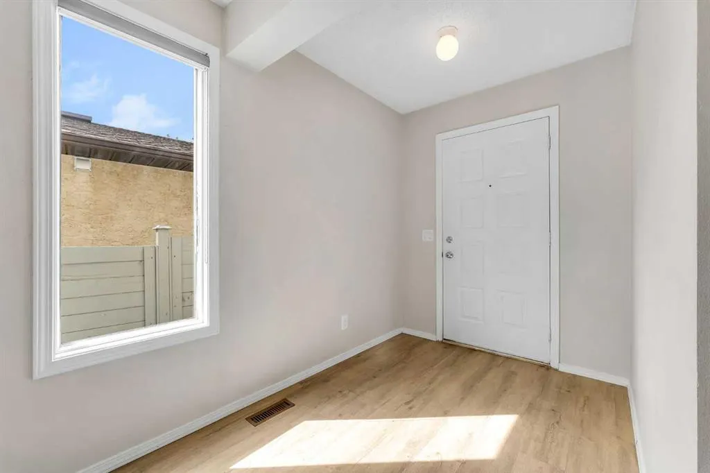 37 Edgeford Way NW