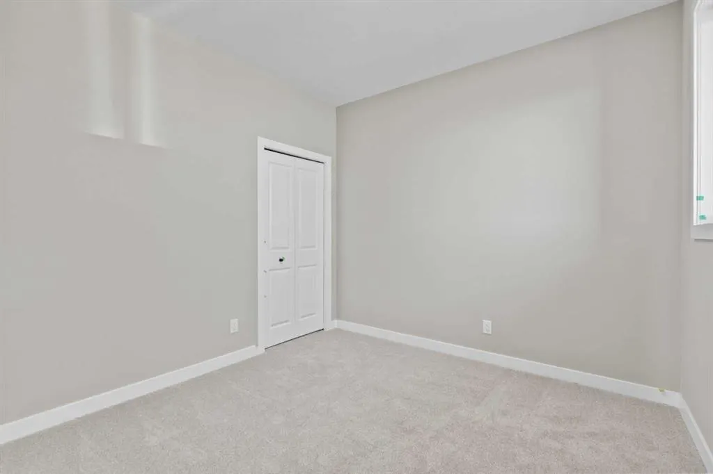 159 Belvedere Crescent SE