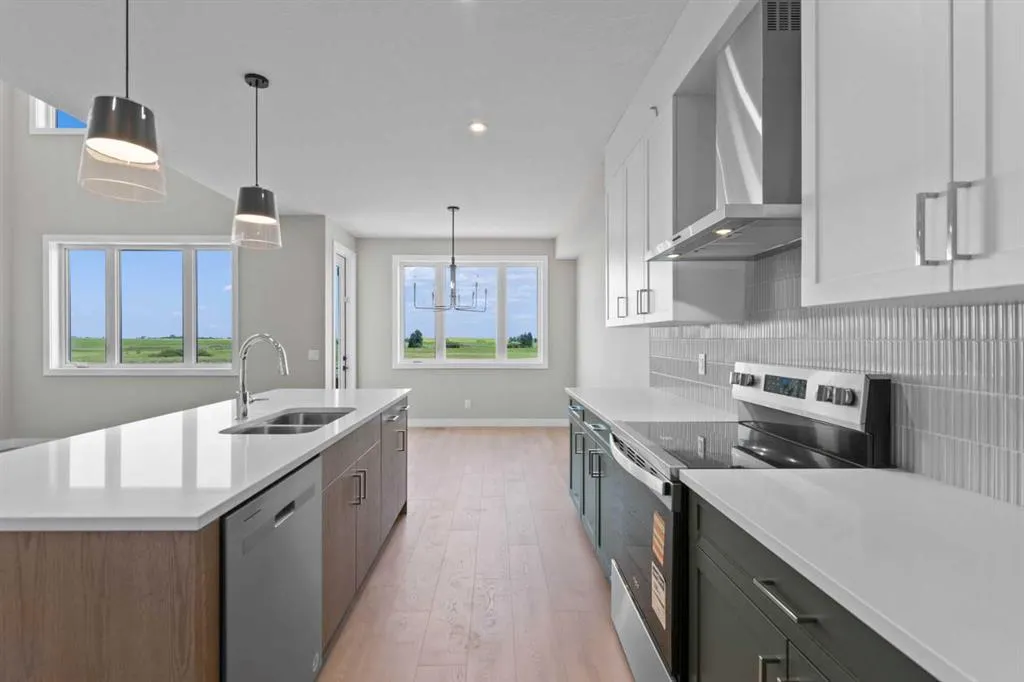 159 Belvedere Crescent SE