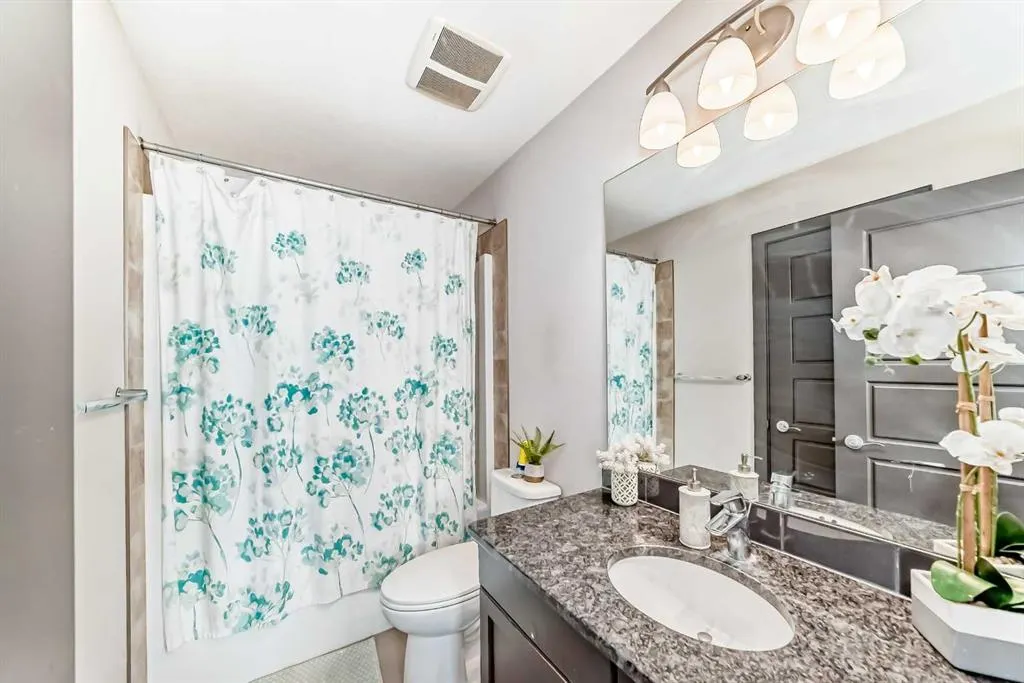 69 Redstone Villas NE