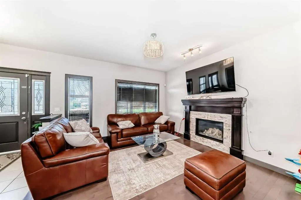 69 Redstone Villas NE
