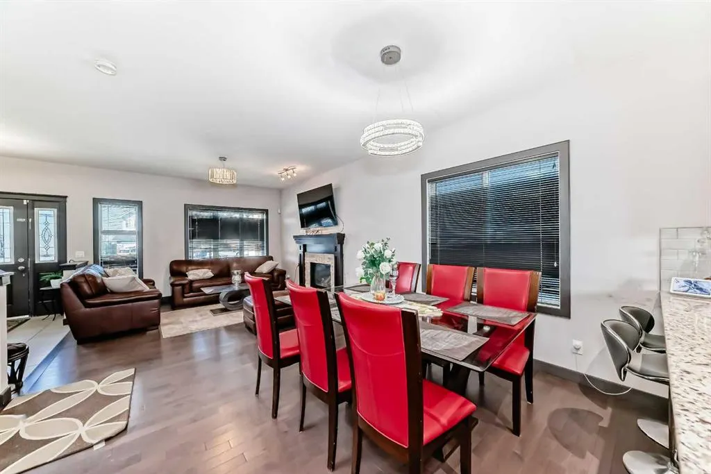 69 Redstone Villas NE