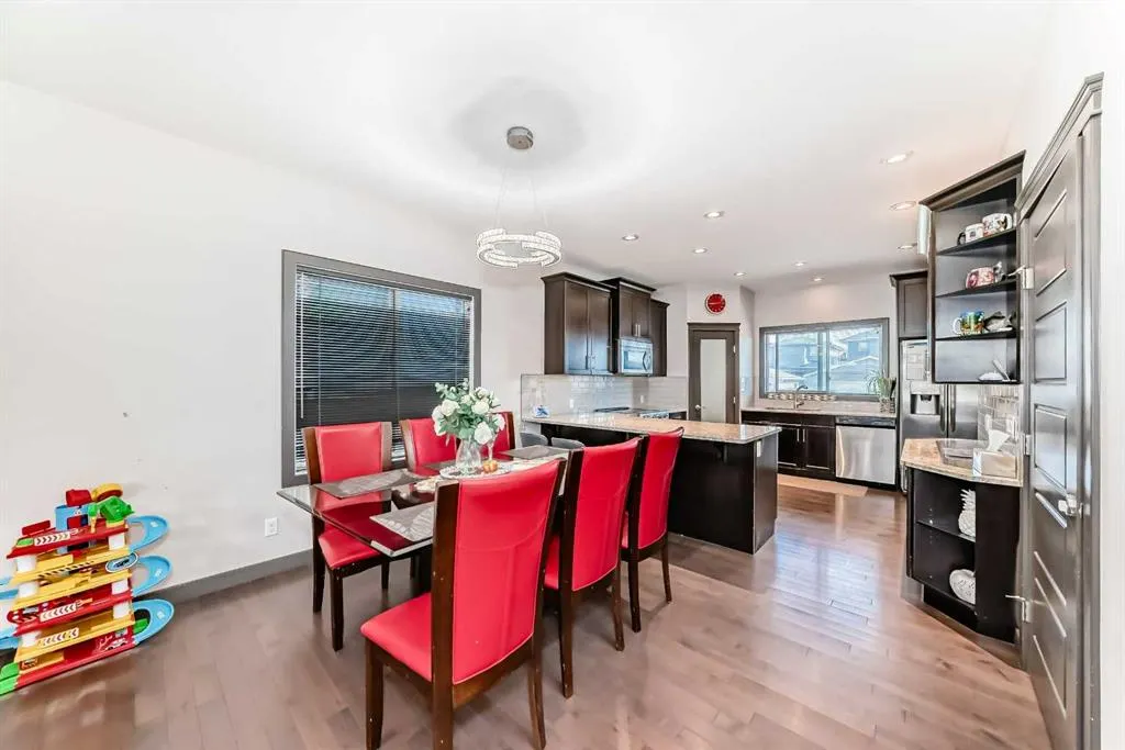 69 Redstone Villas NE