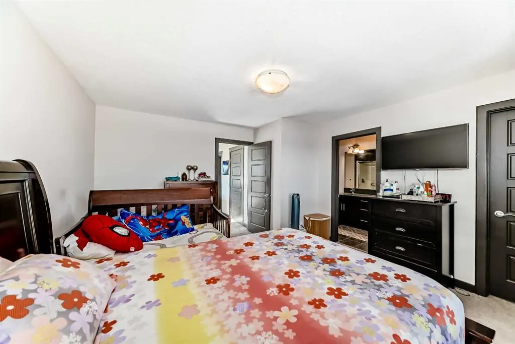69 Redstone Villas NE
