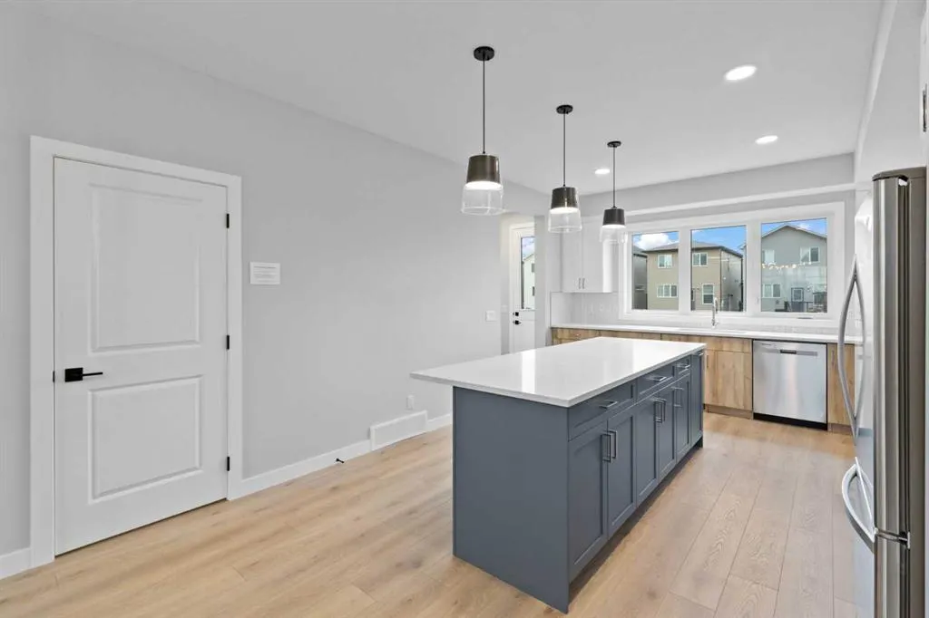 199 Belvedere Crescent SE