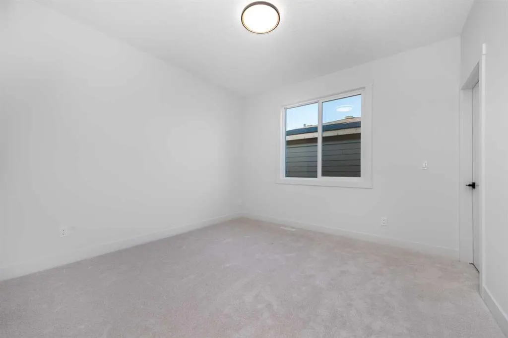 289 Waterford Heath