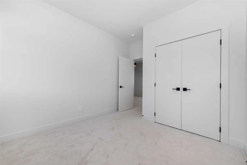 289 Waterford Heath