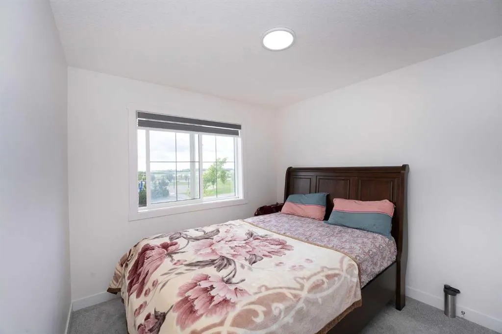 64 Belvedere Park SE