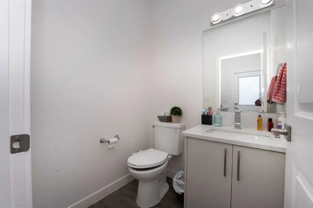 64 Belvedere Park SE