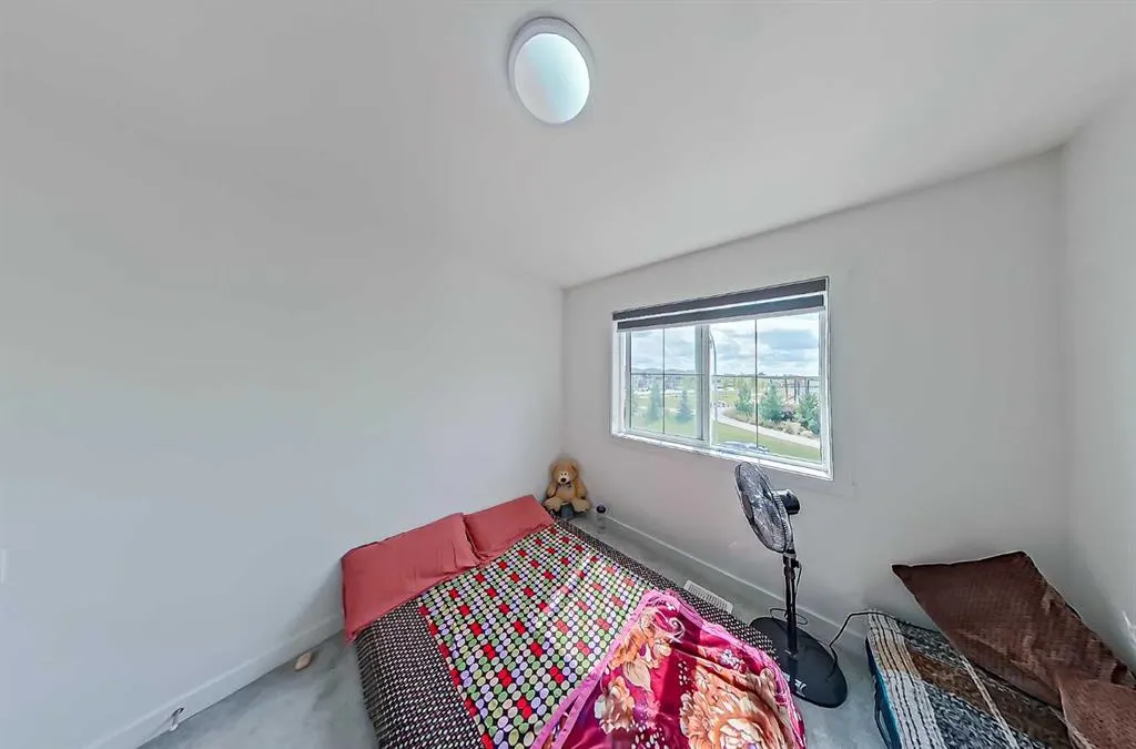 64 Belvedere Park SE