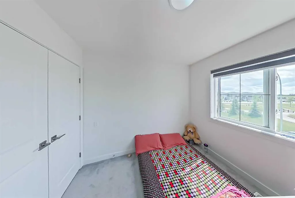 64 Belvedere Park SE
