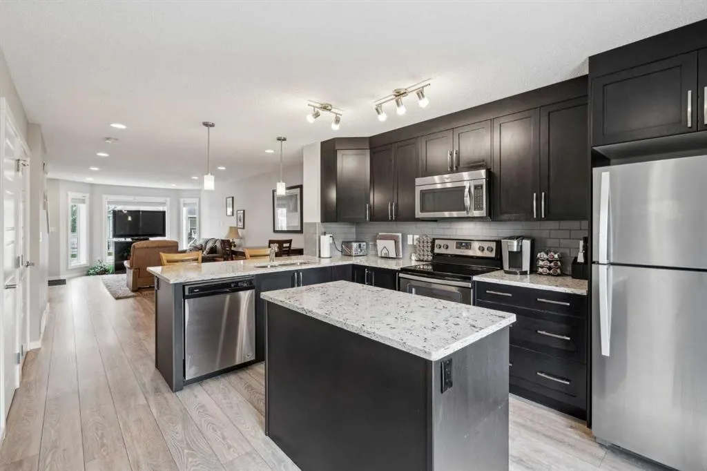 2400 Ravenswood View SE, #1110