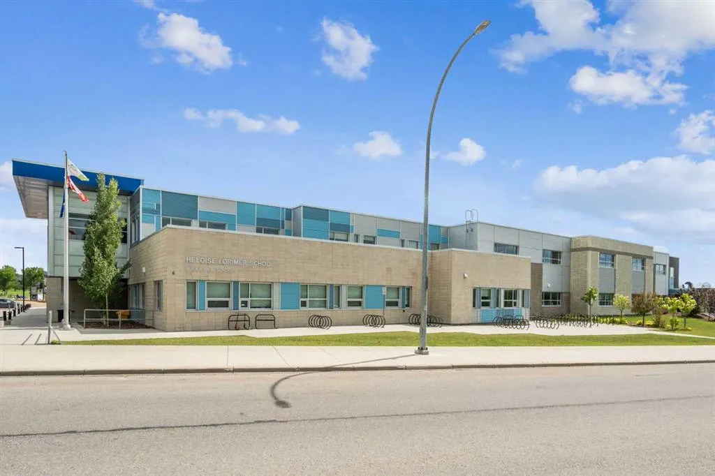 2400 Ravenswood View SE, #1110