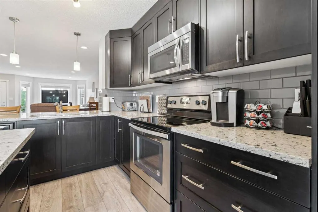 2400 Ravenswood View SE, #1110
