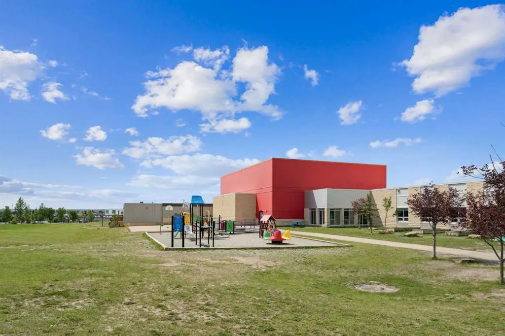 2400 Ravenswood View SE, #1110