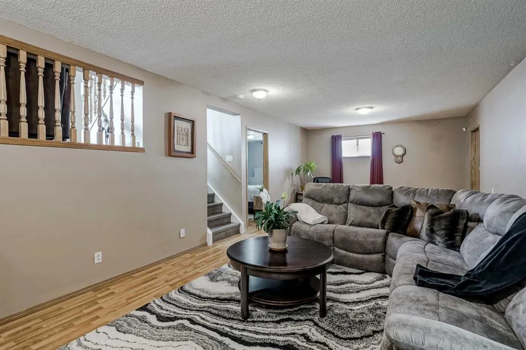 47 Harvest Glen Rise NE