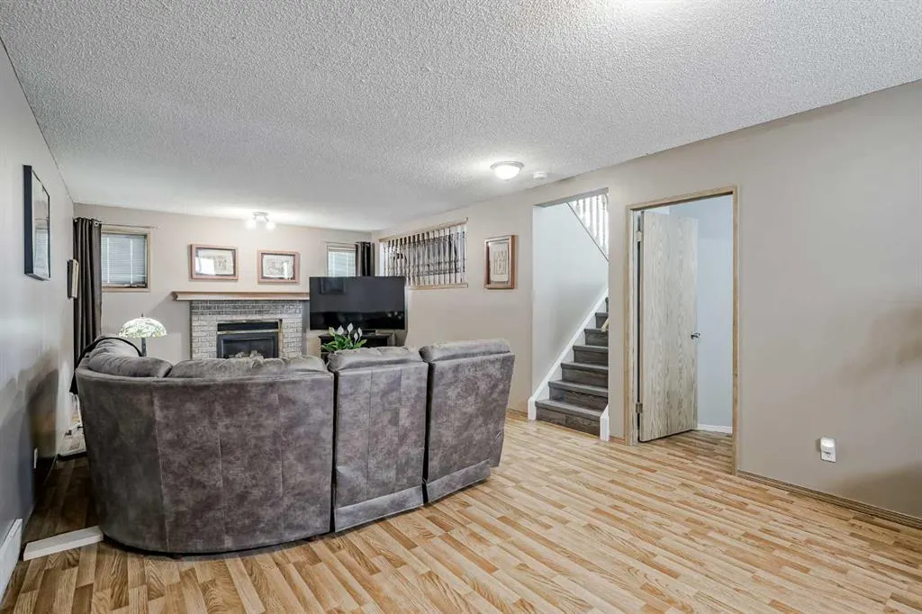47 Harvest Glen Rise NE