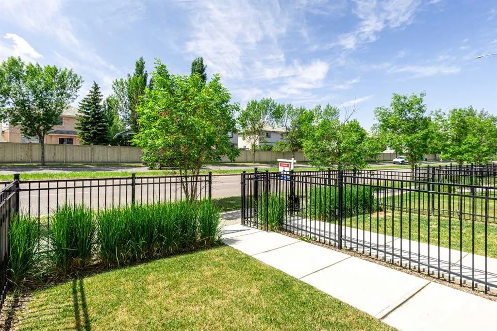 85 Les Jardins Park SE