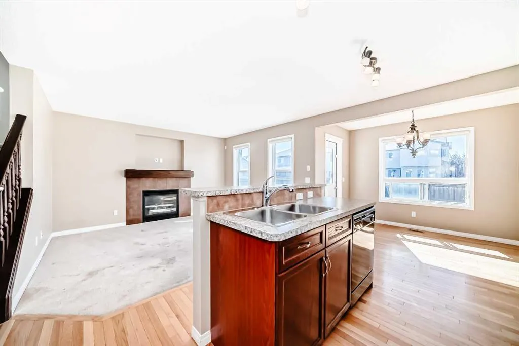7 Covecreek Place NE