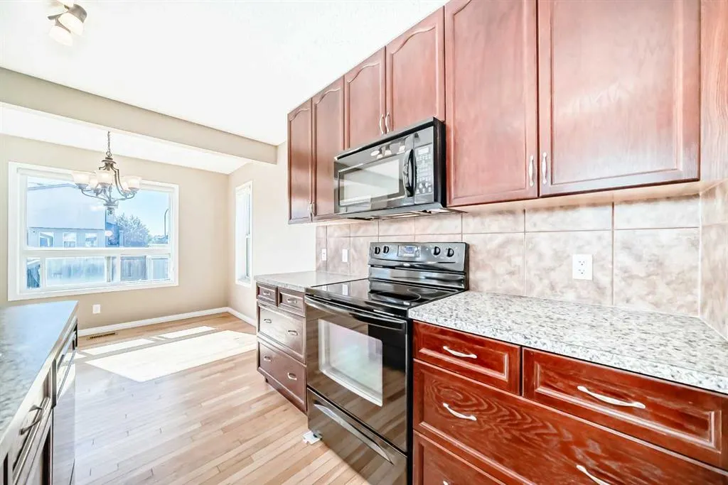 7 Covecreek Place NE