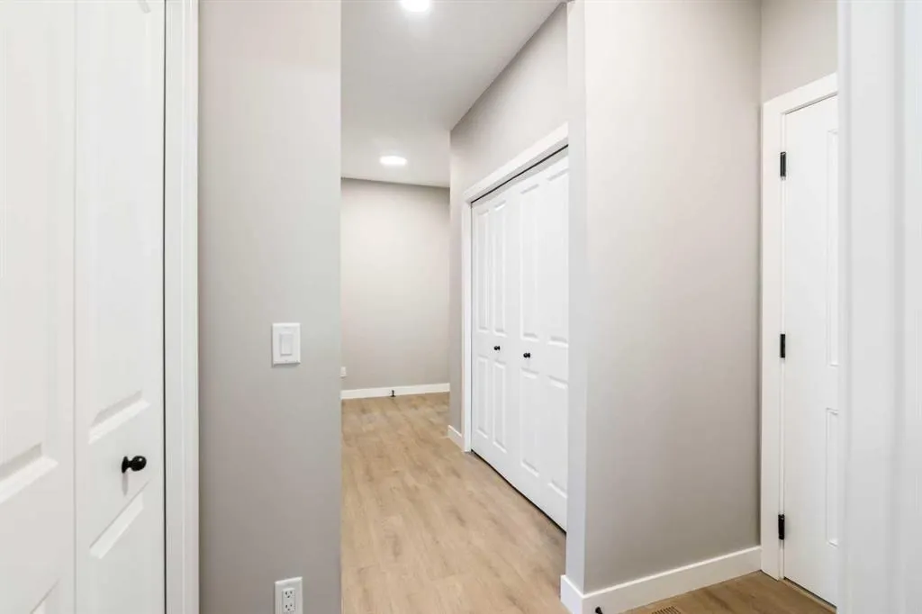 147 Belvedere Crescent SE