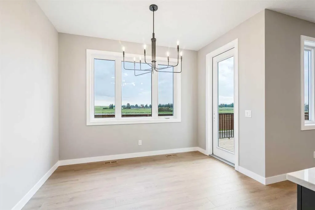 147 Belvedere Crescent SE