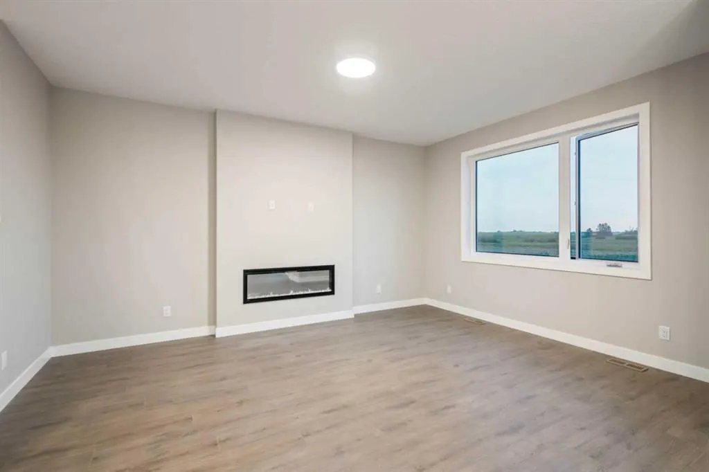 143 Belvedere Crescent SE