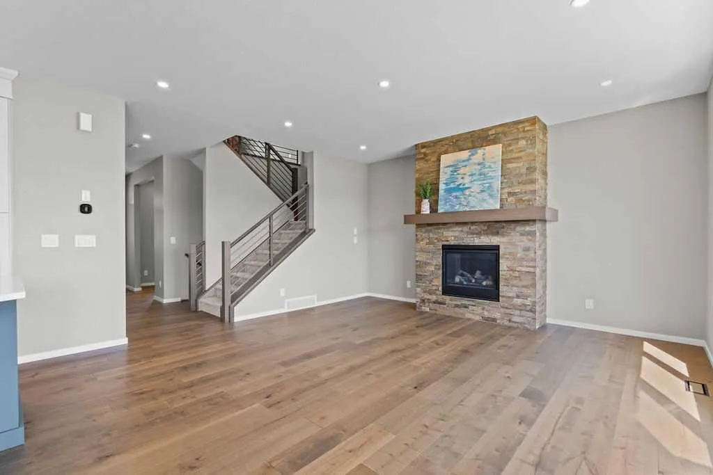 169 carringwood Close NW