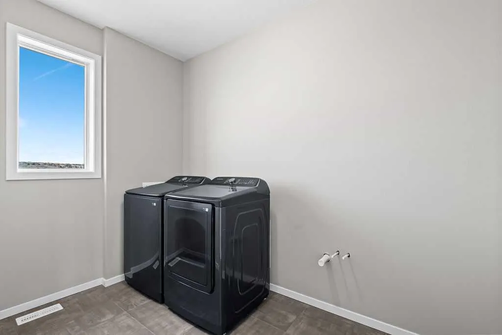 169 carringwood Close NW