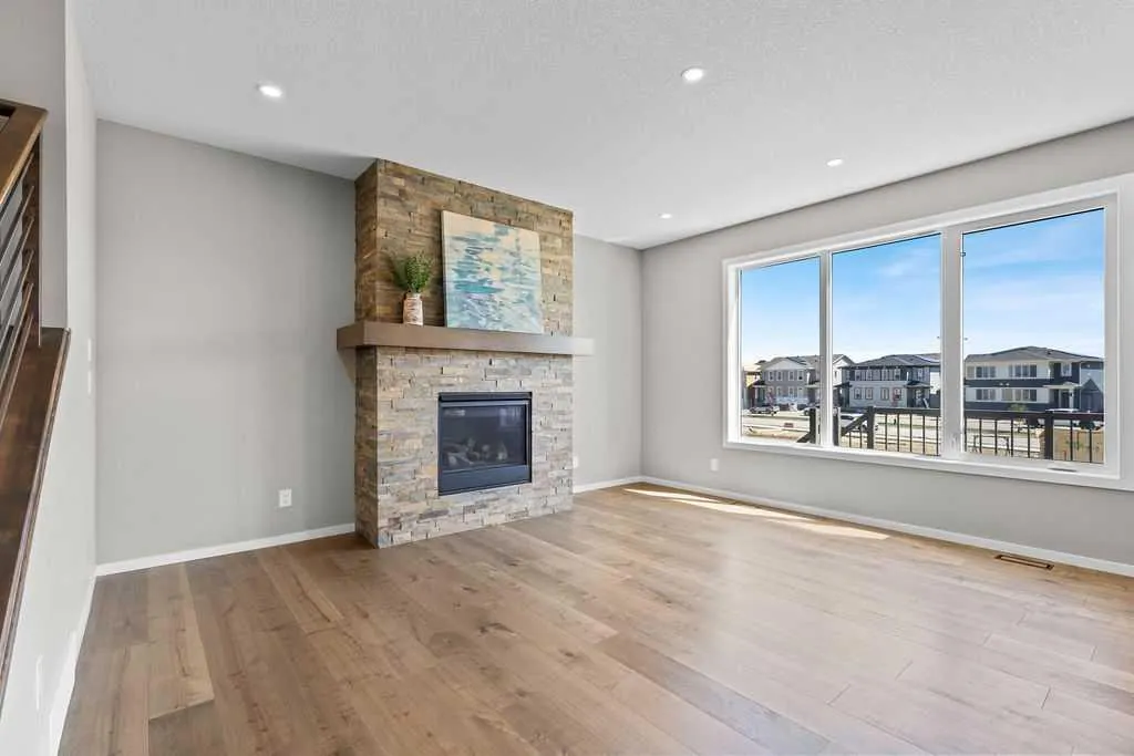 169 carringwood Close NW