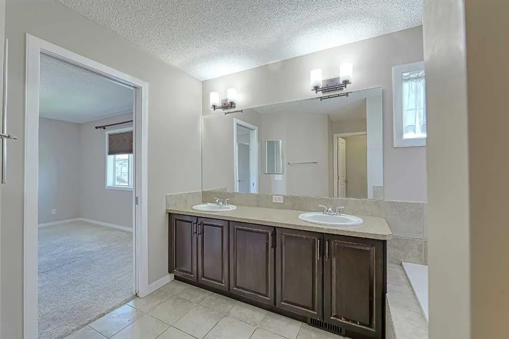 4 Kincora Mews NW