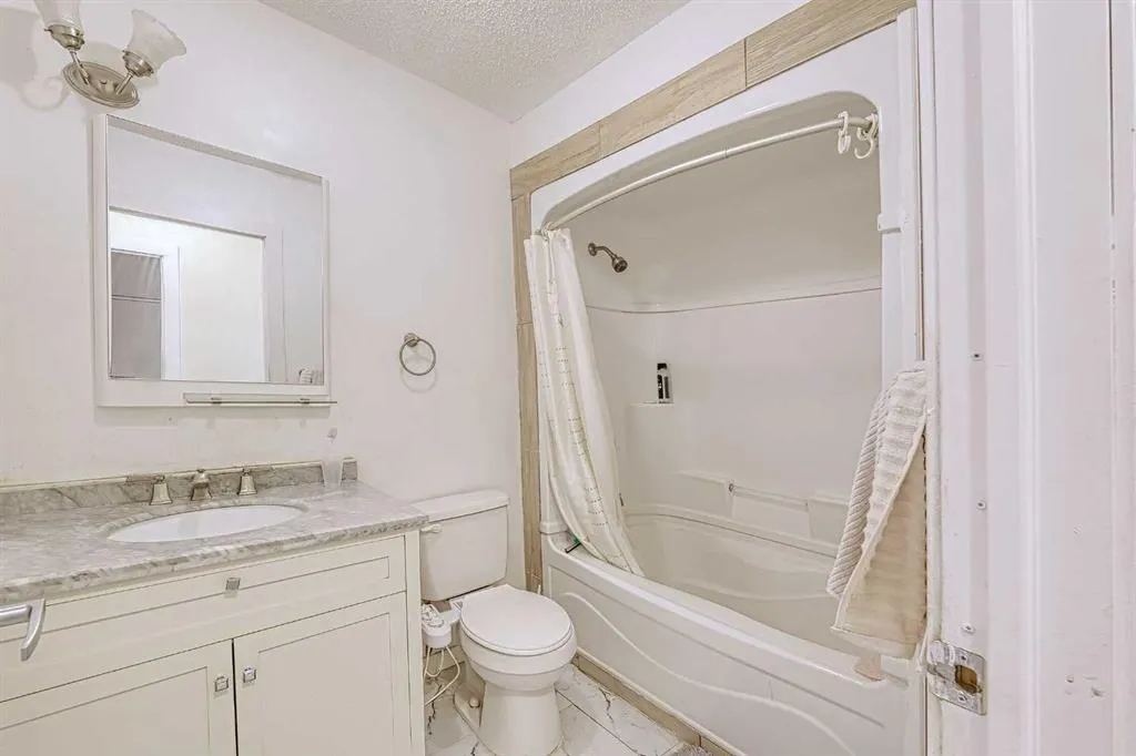 4 Kincora Mews NW
