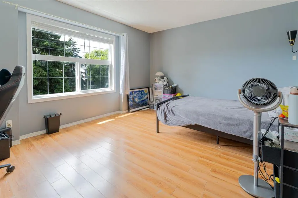 136 Martindale Drive NE