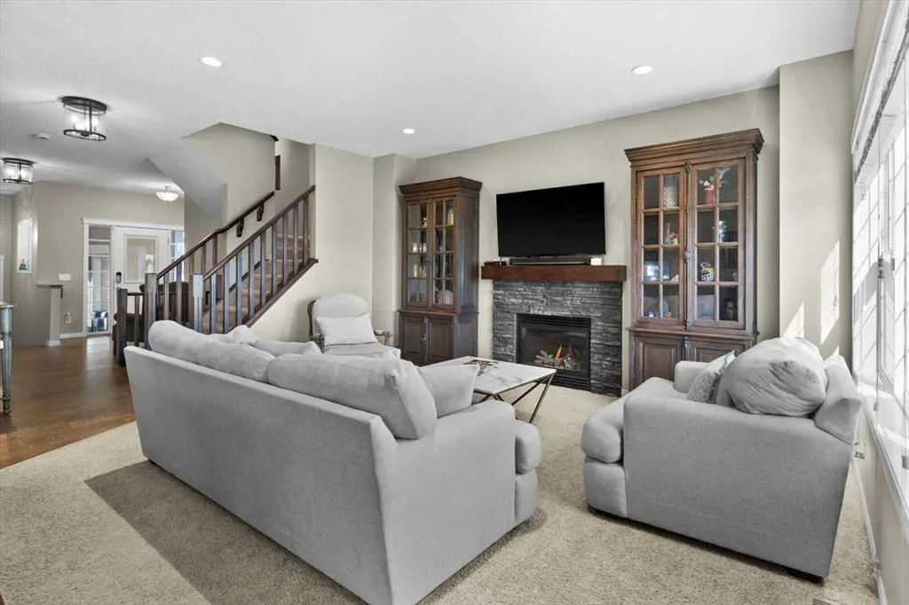 1881 Reunion Terrace NW