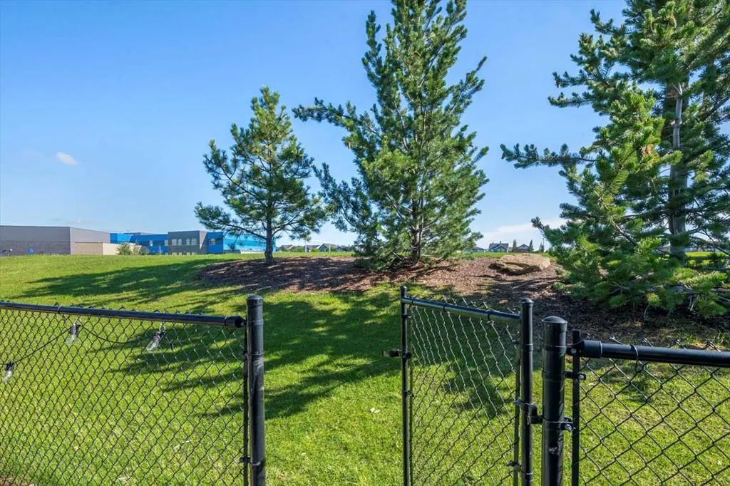 1881 Reunion Terrace NW