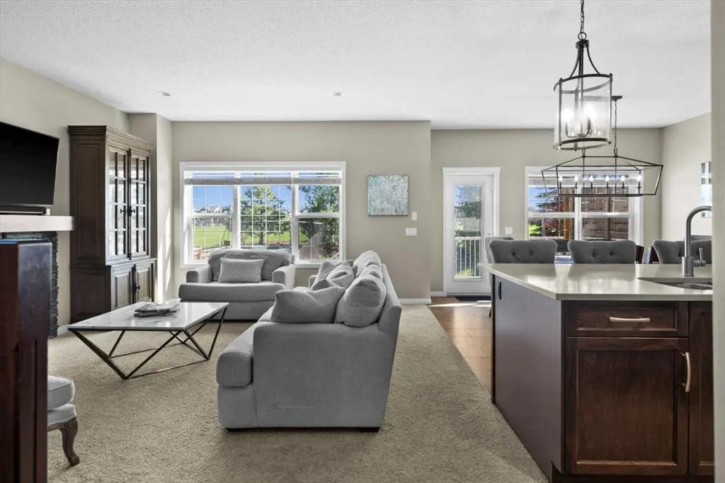 1881 Reunion Terrace NW