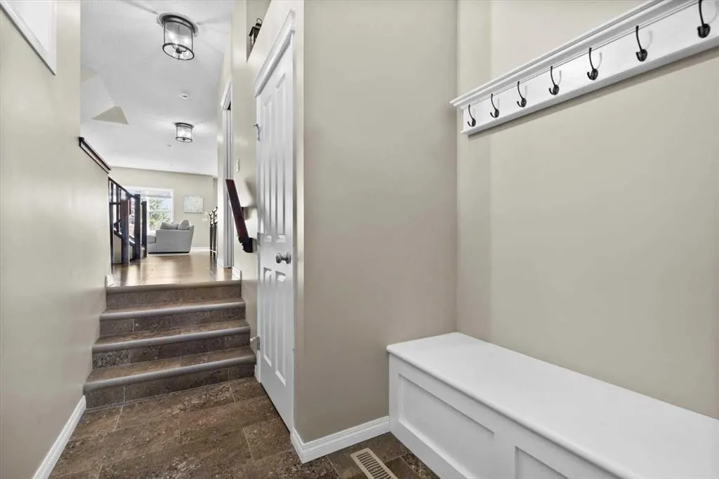 1881 Reunion Terrace NW