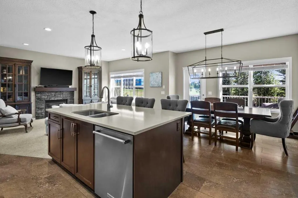 1881 Reunion Terrace NW